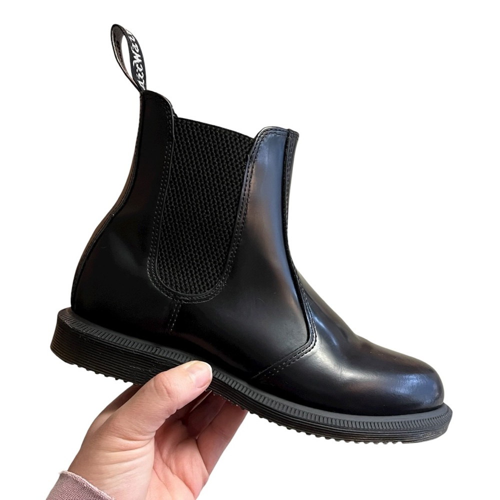 Dr. Martens Flora Chelsea Black Ankle Booties Boots Women’s Size 6 Shoes